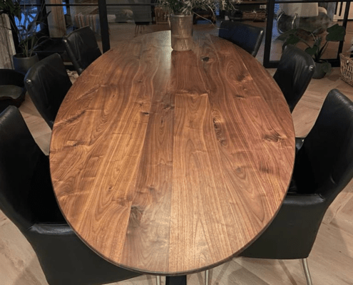 Tafel-Notenhout-ovaal-Samuel-Kingma